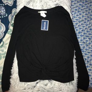 NWT! Black Knotted Crop Top